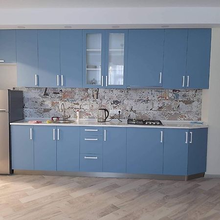 bubukin Apartment Batumi Bagian luar foto