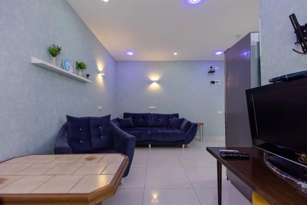 bubukin Apartment Batumi Bagian luar foto