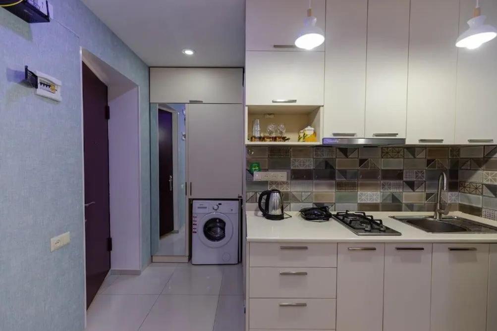 bubukin Apartment Batumi Bagian luar foto