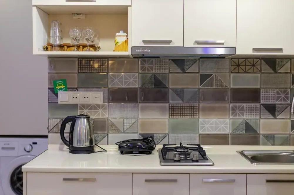 bubukin Apartment Batumi Bagian luar foto