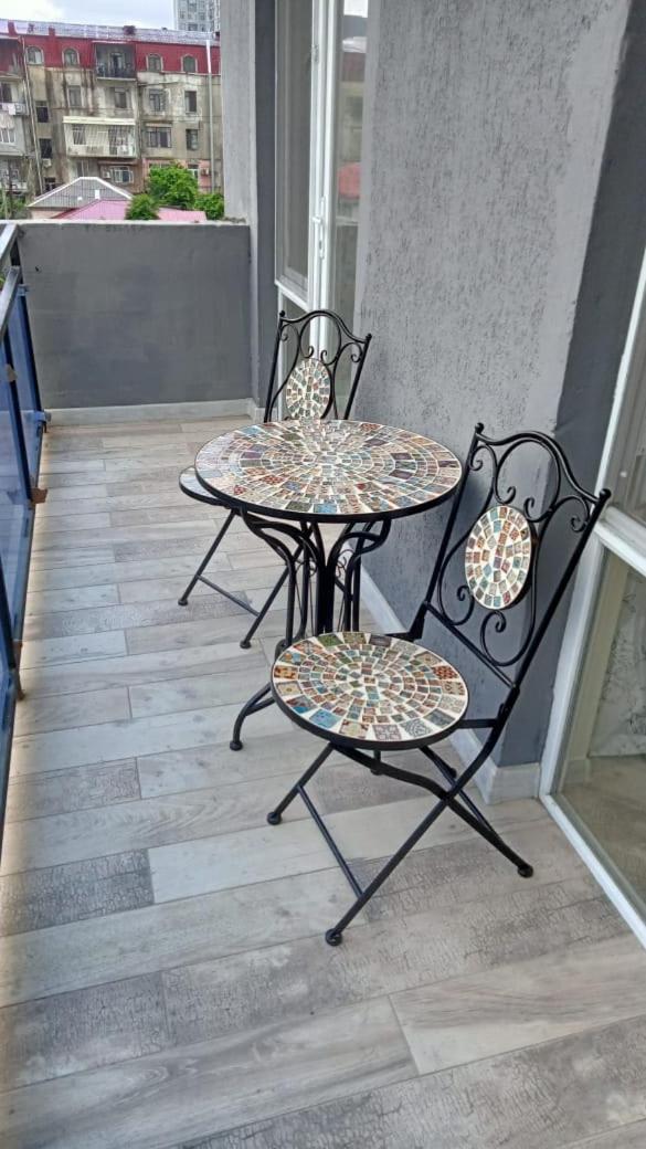 bubukin Apartment Batumi Bagian luar foto